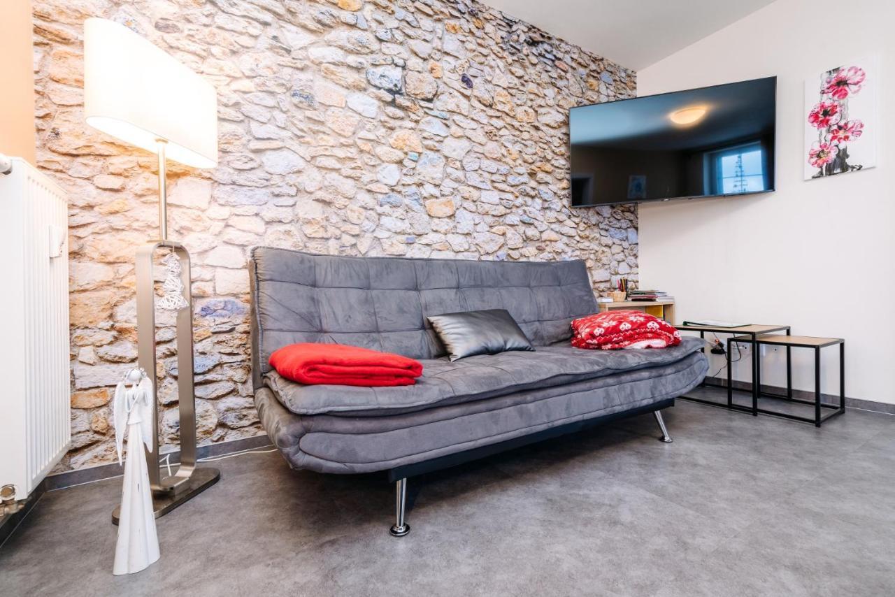 Aura V By Mountain Ways Apartment โบจิดาร์ ภายนอก รูปภาพ
